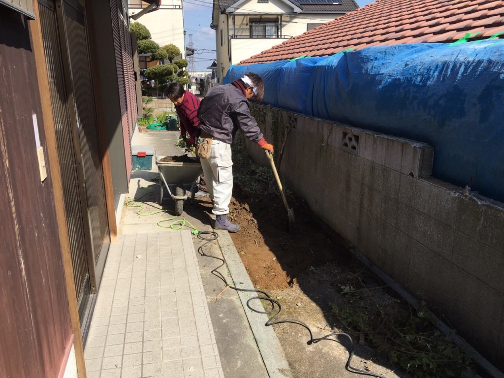 大阪　和泉市　庭つくり・外構リフォーム 着工