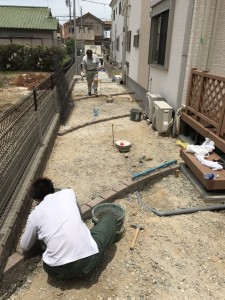 大阪　堺市鳳　庭、外構リフォーム 昨日、着工